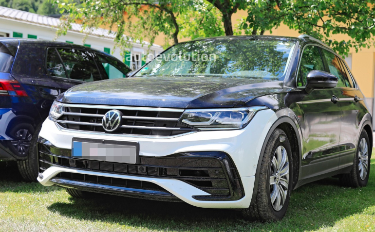 2021大众Tiguan R-Line在Spyshot中展现出完整的内饰和外观