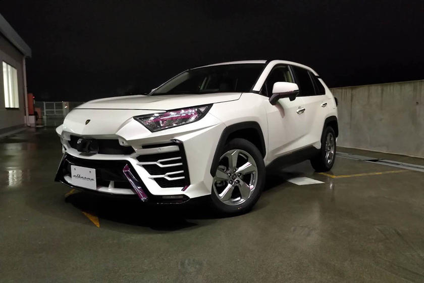 丰田RAV4获得出色的兰博基尼Urus车身套件