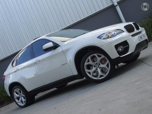 现代化的E71 BMW X6看起来很新鲜设计也不错