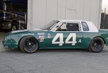 前沿汽车资讯:1982年Oldsmobile Cutlass NASCAR / IMSA赛车要拍卖