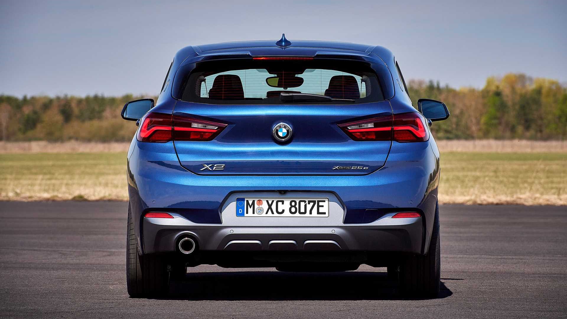 BMW X2 xDrive25e是一款稀有的PHEV跨界车，具有35英里的续航里程