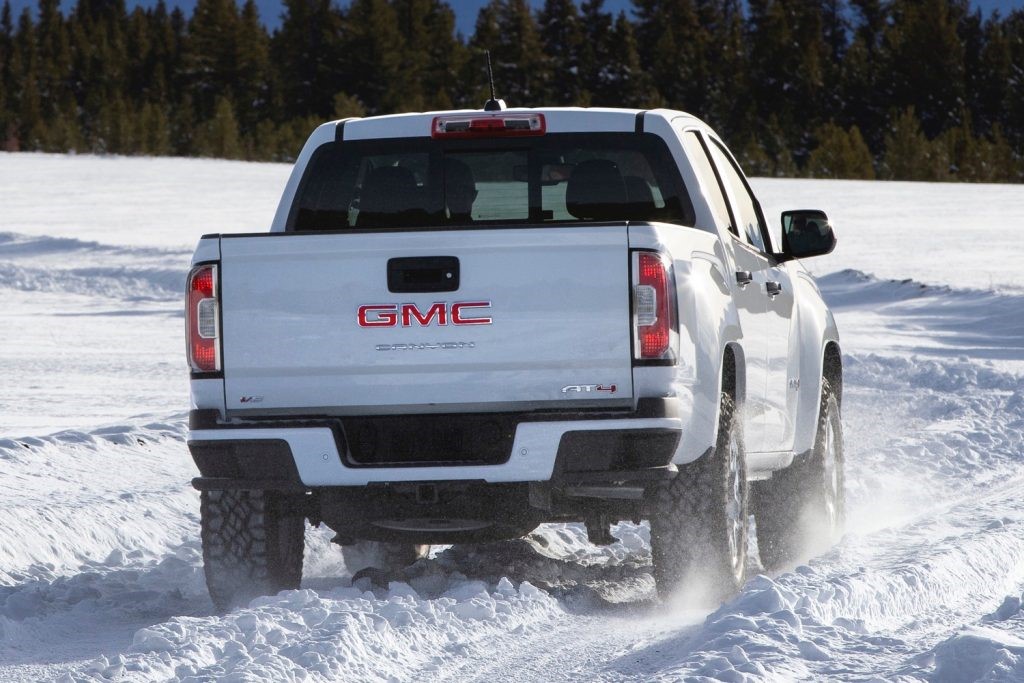 2021 GMC Canyon AT4价格与待售Canyon全地形相比