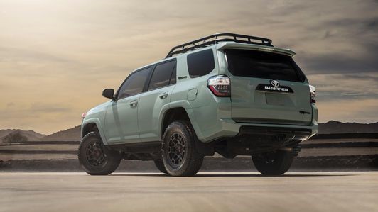 2021年丰田4Runner，红杉，塔科马和Tundra TRD Pro获得了超越世俗的Lunar Rock颜色