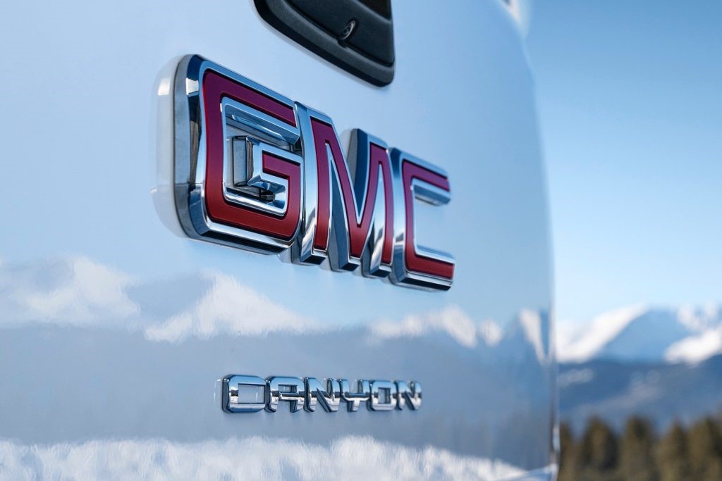 比较2021 GMC Canyon的高级安全功能和可用性