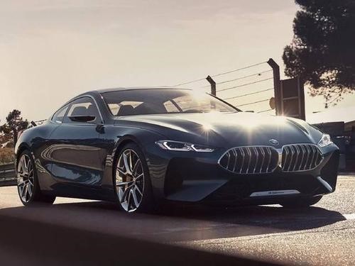 BMW 8系敞篷车在葡萄牙亮相