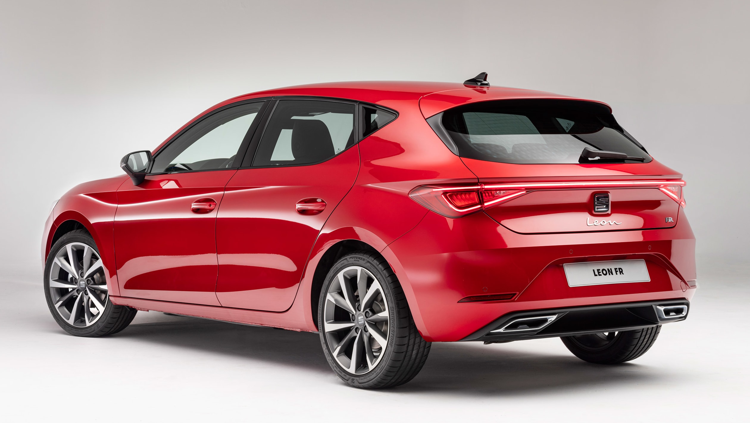 前沿汽车资讯 年新款seat Leon Phev车型起价英镑 掌上汽车网